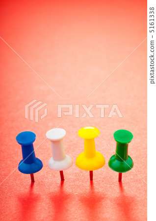 Office pins on the paper Office pins on the paper 5161338