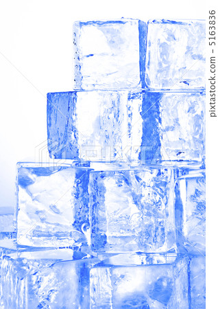 ICE Cube _ 743 ICE Cube _ 743 5163836