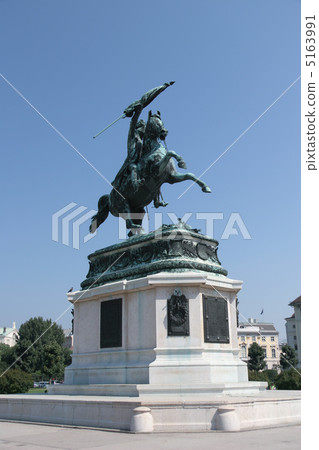 Carl Doroccan statue statue 5163991