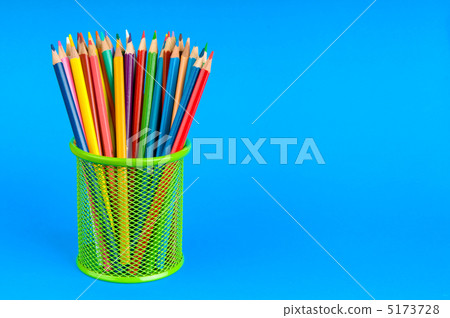 Back to school concept with colourful pencils 5173728