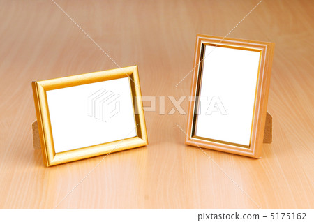 Photo frames on the table 5175162