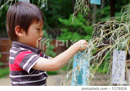 Bamboo decorations and children in Tanabata 5178826