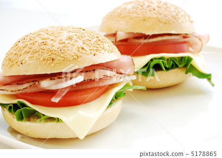 Roll bun sandwich 5178865