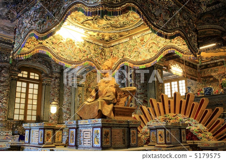 凱丁的雕像 5179575