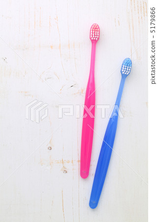 Toothbrush 5179866