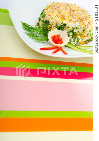 Delicious salad in the plate 5183531