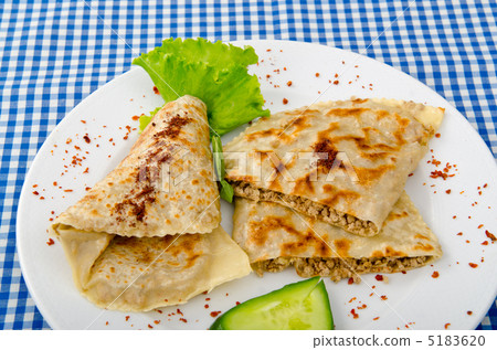 Meat pancakes in plate 5183620