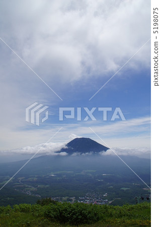 Hirafu滑雪勝地的Yotei山 5198075