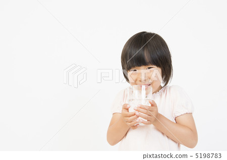 水和孩子 水和孩子 5198783
