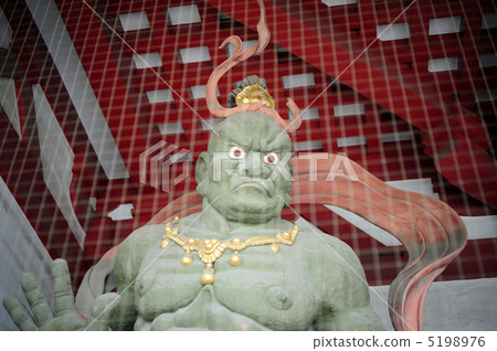 Shitennoji Temple's golden gangster image of the middle gate 5198976