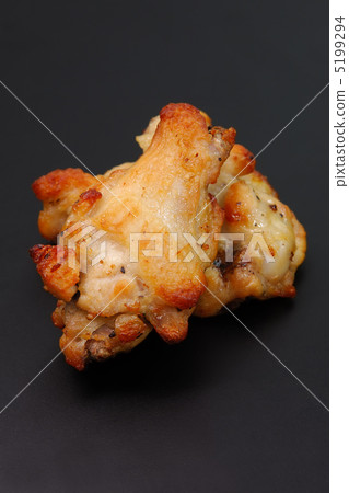 Deliciously baked chicken with bone Deliciously baked chicken with bone 5199294