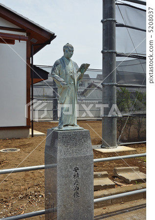 Walking in Mito / Azuma Noritomo statue Walking in Mito / Azuma Noritomo statue 5208037