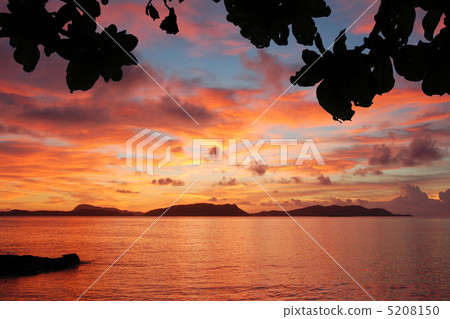 Sunset from Tokashikijima 5208150