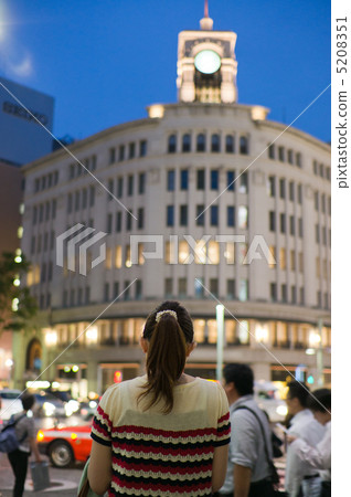 城市景觀婦女在銀座見面 城市景觀婦女在銀座見面 5208351