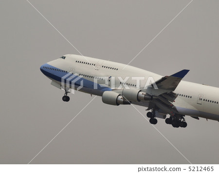 take off take off 5212465