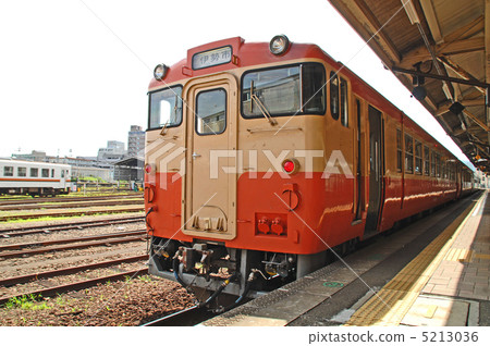 柴油火車 5213036