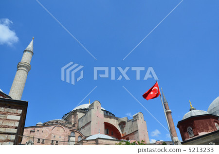 Hagia Sophia and the Turkish flag Hagia Sophia and the Turkish flag 5213233
