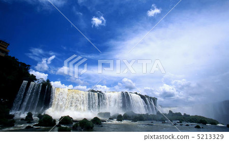 Iguazu Falls 5213329