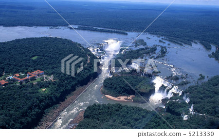 Iguazu Falls 5213330