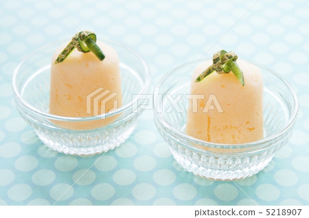 Melon milk sorbet Melon milk sorbet 5218907