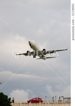 Final Approach 5219091