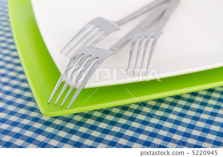 Served table with fork and knife 5220945