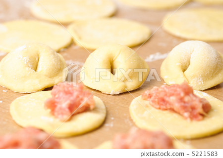 Pelmeni preparation Pelmeni preparation 5221583