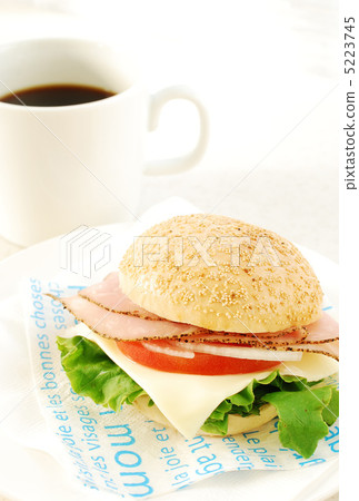 Sandwiches and coffee 5223745