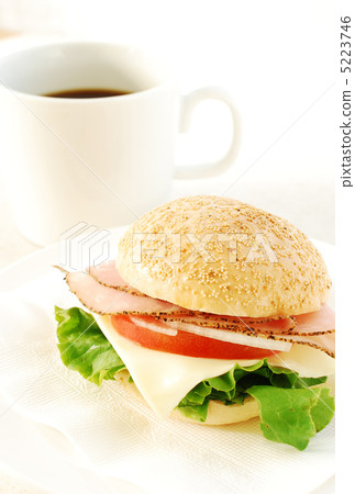 Sandwiches and coffee 5223746