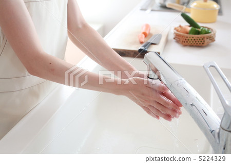 用水洗手 5224329