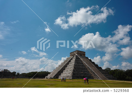 Chichen Itza Chichen Itza 5229368