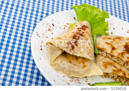 Tasty pancakes served in the plate Tasty pancakes served in the plate 5230038