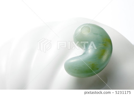 A jade ballad 5231175