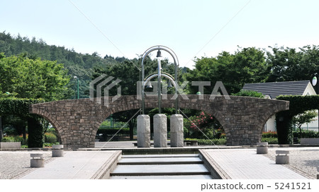 Carillon Carillon 5241521