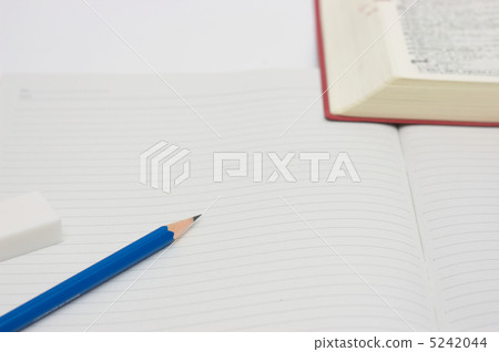 筆記本和鉛筆 5242044