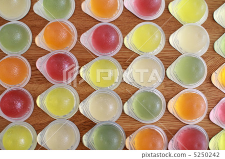 多種一口大小的果凍供您選擇 5250242