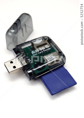 Memory card and memory card reader writer 5252754