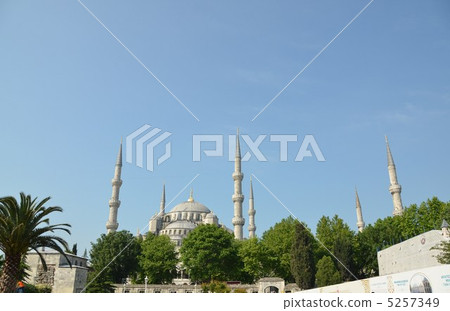 The magnificent Sultan Ahmet Jamy with 6 minares 5257349