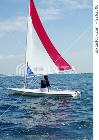 景觀與一艘遊艇 5262300