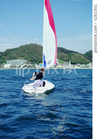 景觀與一艘遊艇 5262301