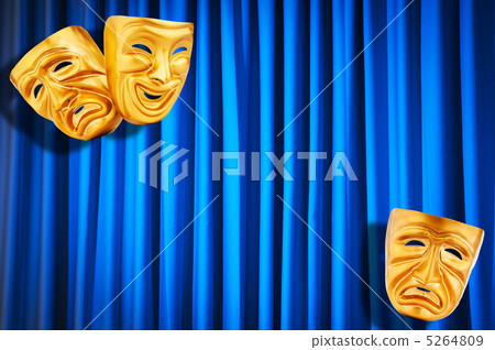 Theatre performance concept with masks 5264809
