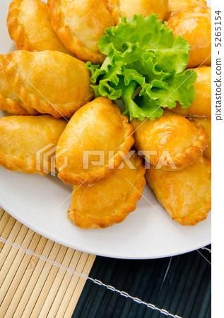 Meat patties in the plate 5265154