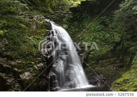 Immovable waterfall 5267556