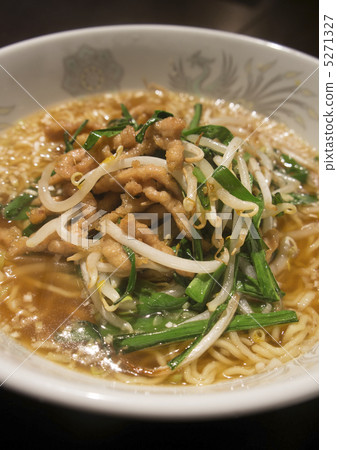Delicious Pork Nira Ramen 5271327