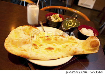 Indian food Nan 5271568