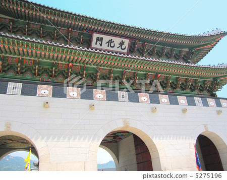 Gwanghwamun in Gyeongbokgung Palace 5275196