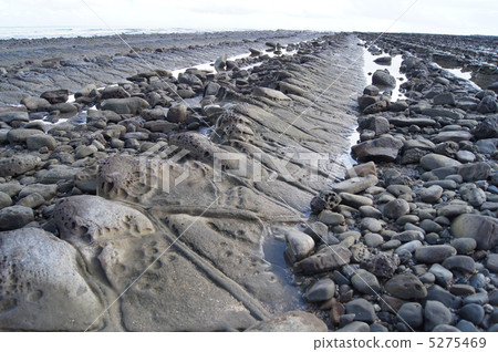 Demon's laundry rock 5275469