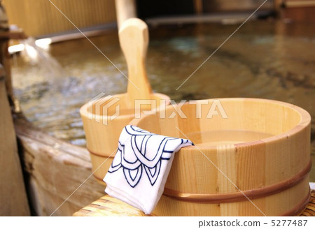 Healing in Japanese · Hot Springs: Hinoki hot water tub and hand tub in Hinoki bath · Horizontal position up Healing in Japanese · Hot Springs: Hinoki hot water tub and hand tub in Hinoki bath · Horizontal position up 5277487