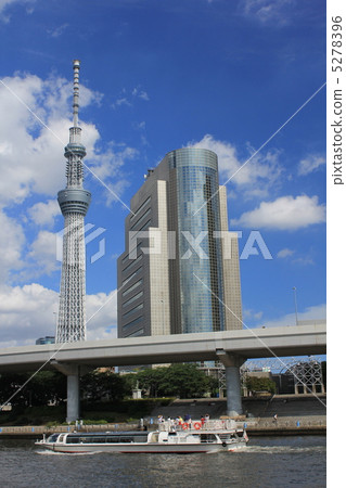 Sky Tree and Sumida Ward Office 5278396