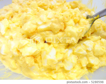 煮雞蛋和調味料混合 5280598